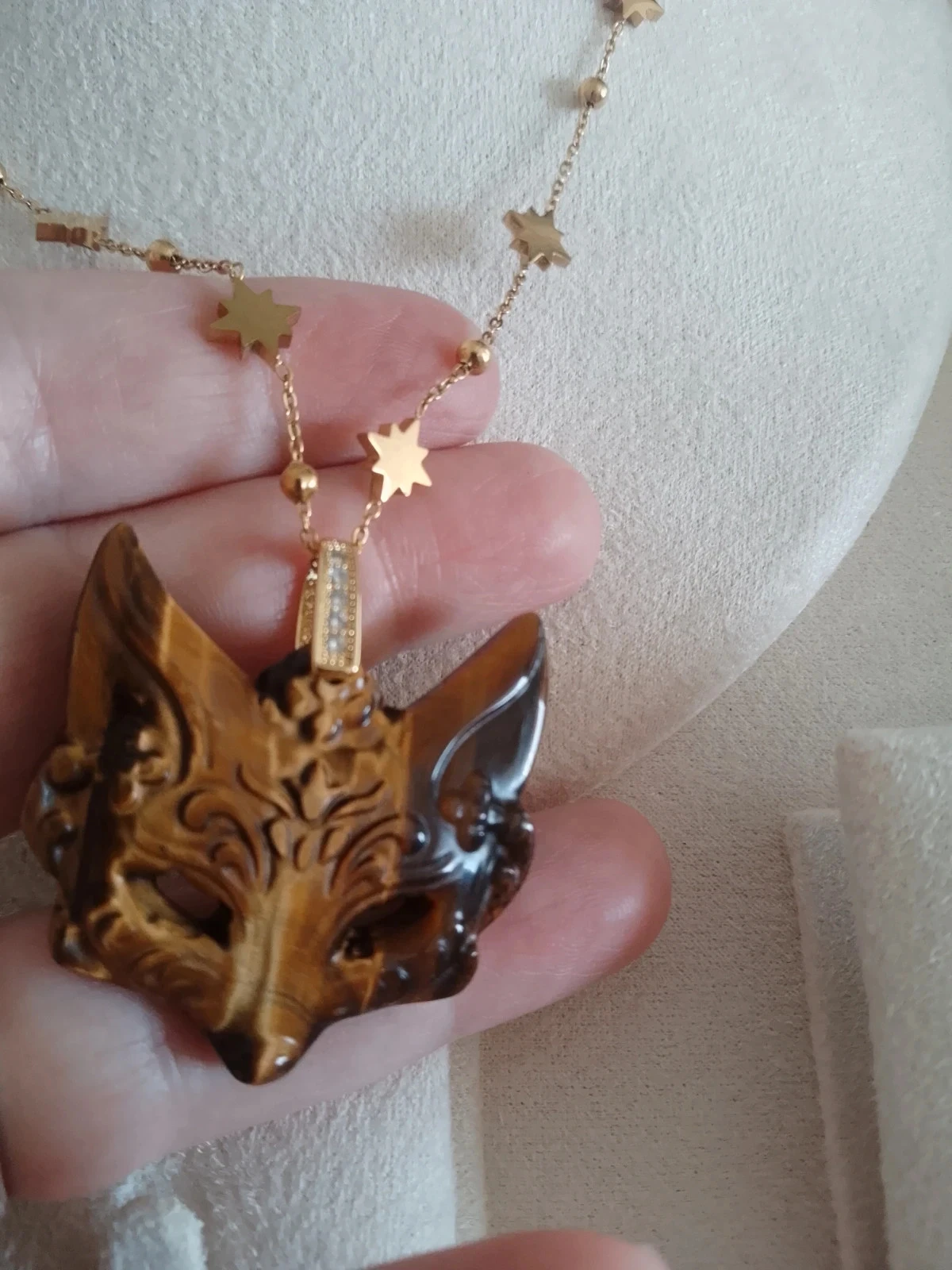 Collar de máscara de lobo de piedra ojo de tigre para baile de máscaras – photo 3